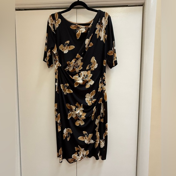 Connected apparel Women’s Size 14P, NWOT-Elegant Black and Brown Floral Dress - Picture 1 of 3